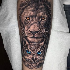 tatuaje de un buho y un leon